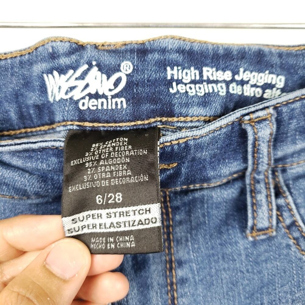 Mossimo | High Rise Jegging w/ embroidery - Picture 4 of 4